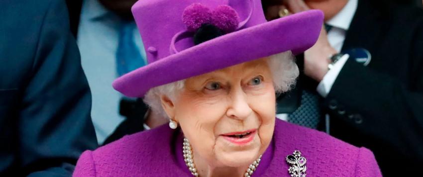 الملكة اليزابيث تصدر قرار هام بشأن مواقف الأمير هاري وميغان ماركل