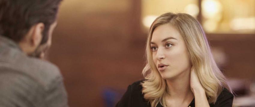 أشياء يفعلها الرجال في موعدهم الأول تسبب نفور النساء