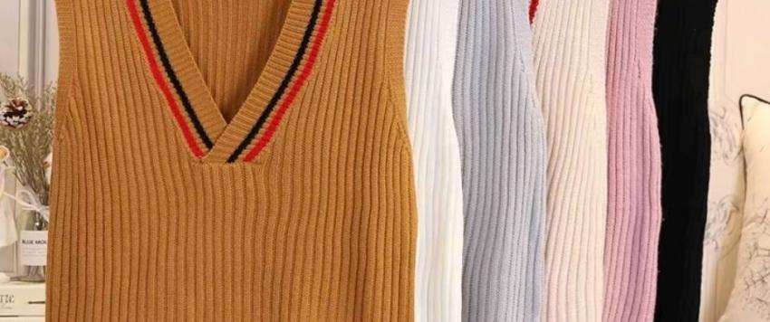 ارتدي "الكنزة بدون أكمام" على طريقة مدونات الموضة