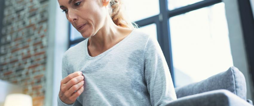 الهبات الساخنة ليست عرضًا لانقطاع الطمث بل مؤشرًا لتداعيات صحية خطيرة