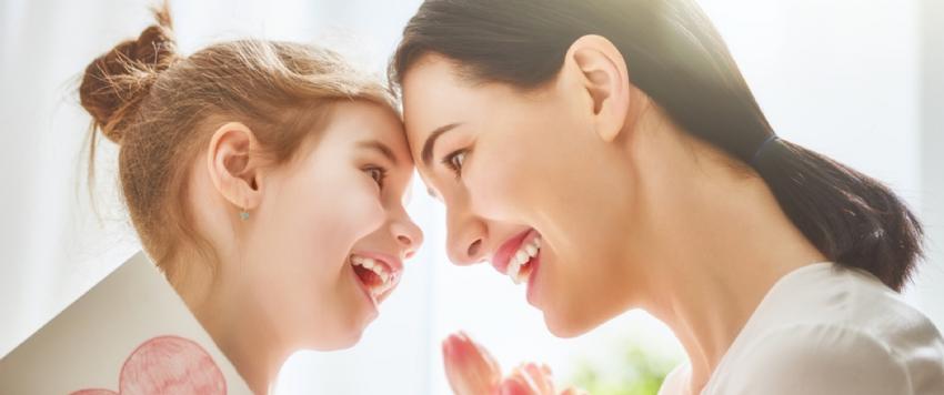 حقائق حياتية يجب أن تخبري بها طفلتك قبل أن تنضج