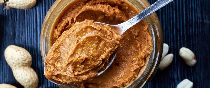 5 من فوائد زبدة الفول السوداني للرجيم