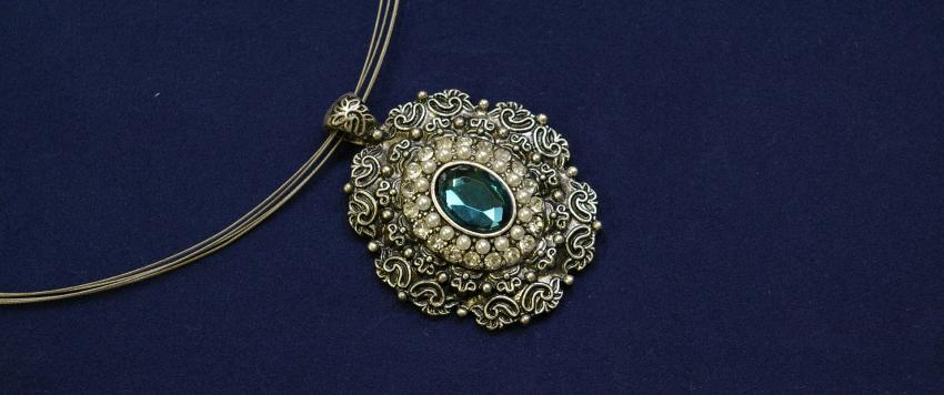 6 أخطاء تفعلينها عند ارتدائك الحلي والمجوهرات