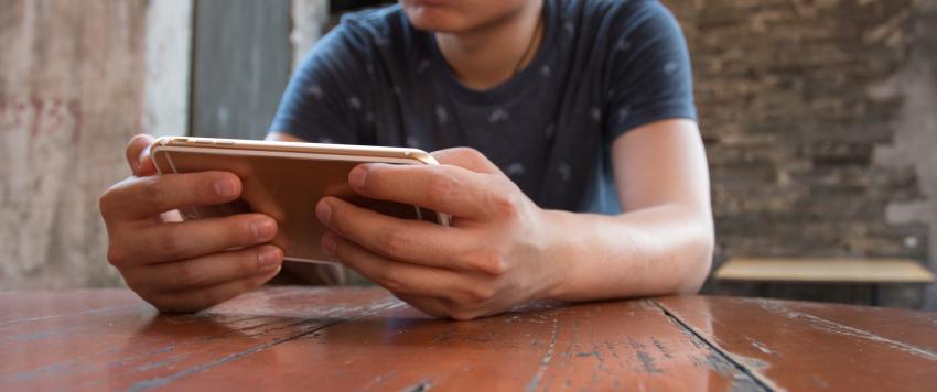 لعبة موبايل