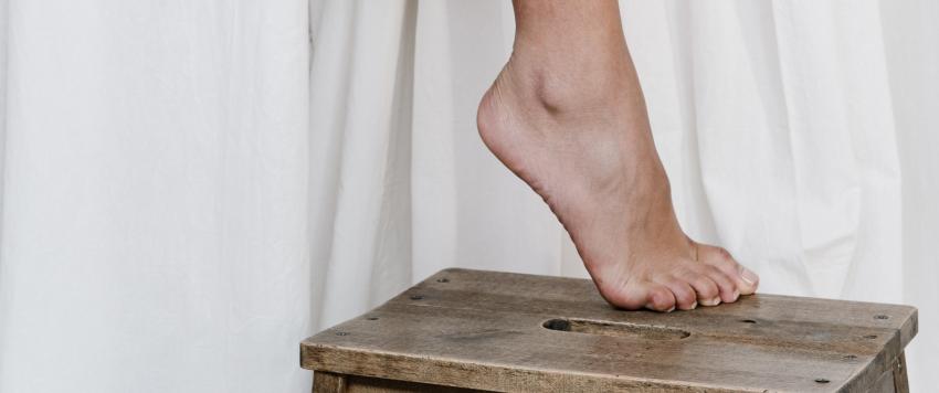 علاجات منزلية فعالة للحصول علي كعب ناعم وأقدام جميلة