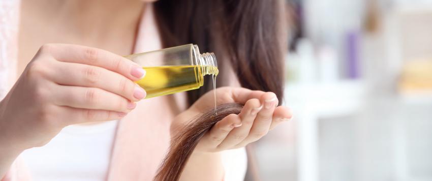 طرق وضع زيت الزيتون على الشعر‬