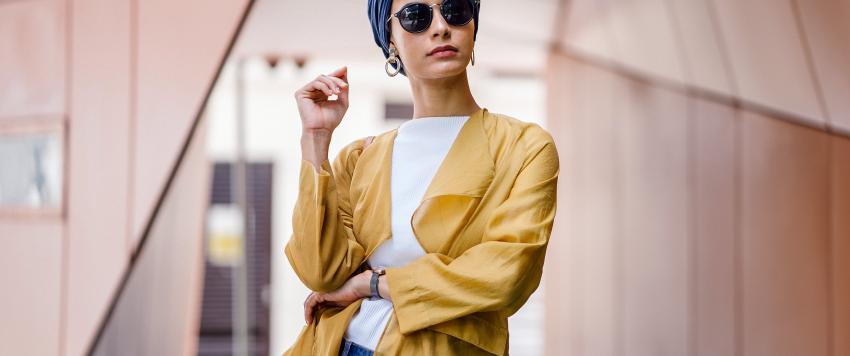 لصيف 2020...إليكِ أفكار لإطلالة كلاسيكية مع لمسة عصرية بحجابك 