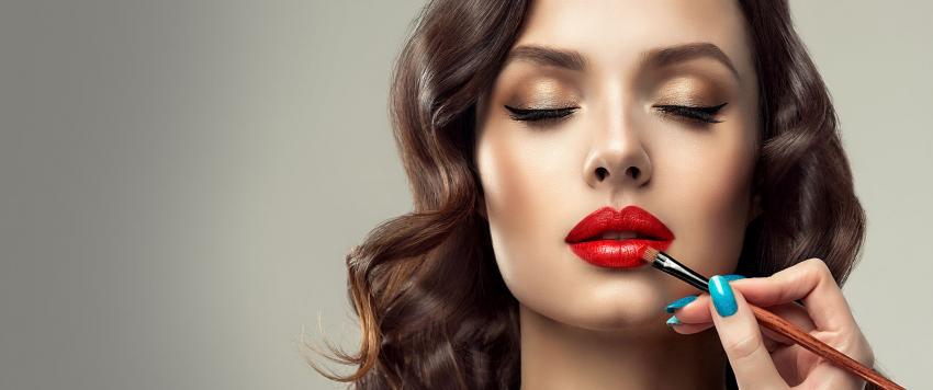 إطلالات مكياج ناعمة وعصرية للعيد