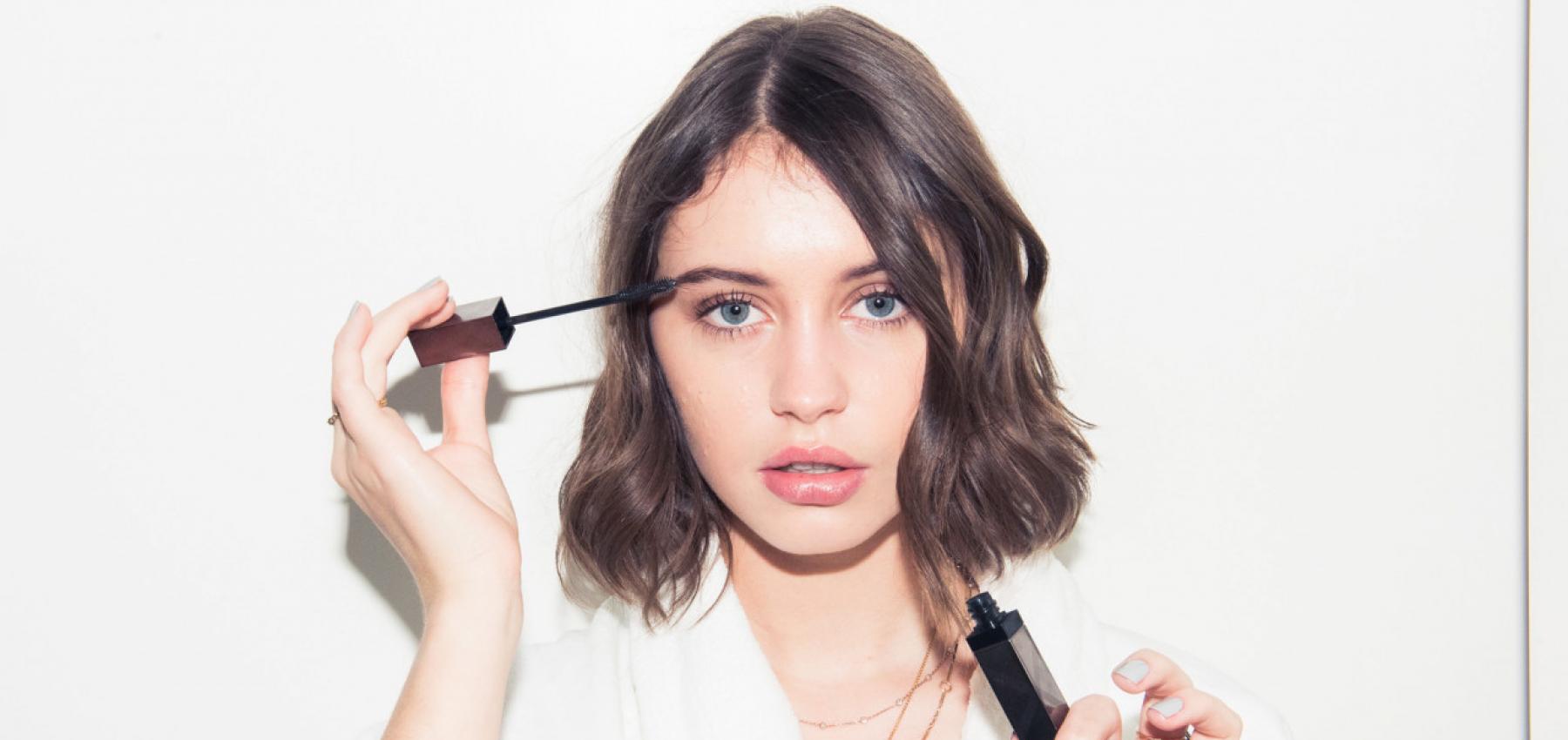 إليك كيفية الحصول على مظهر الـ "no make-up makeup"