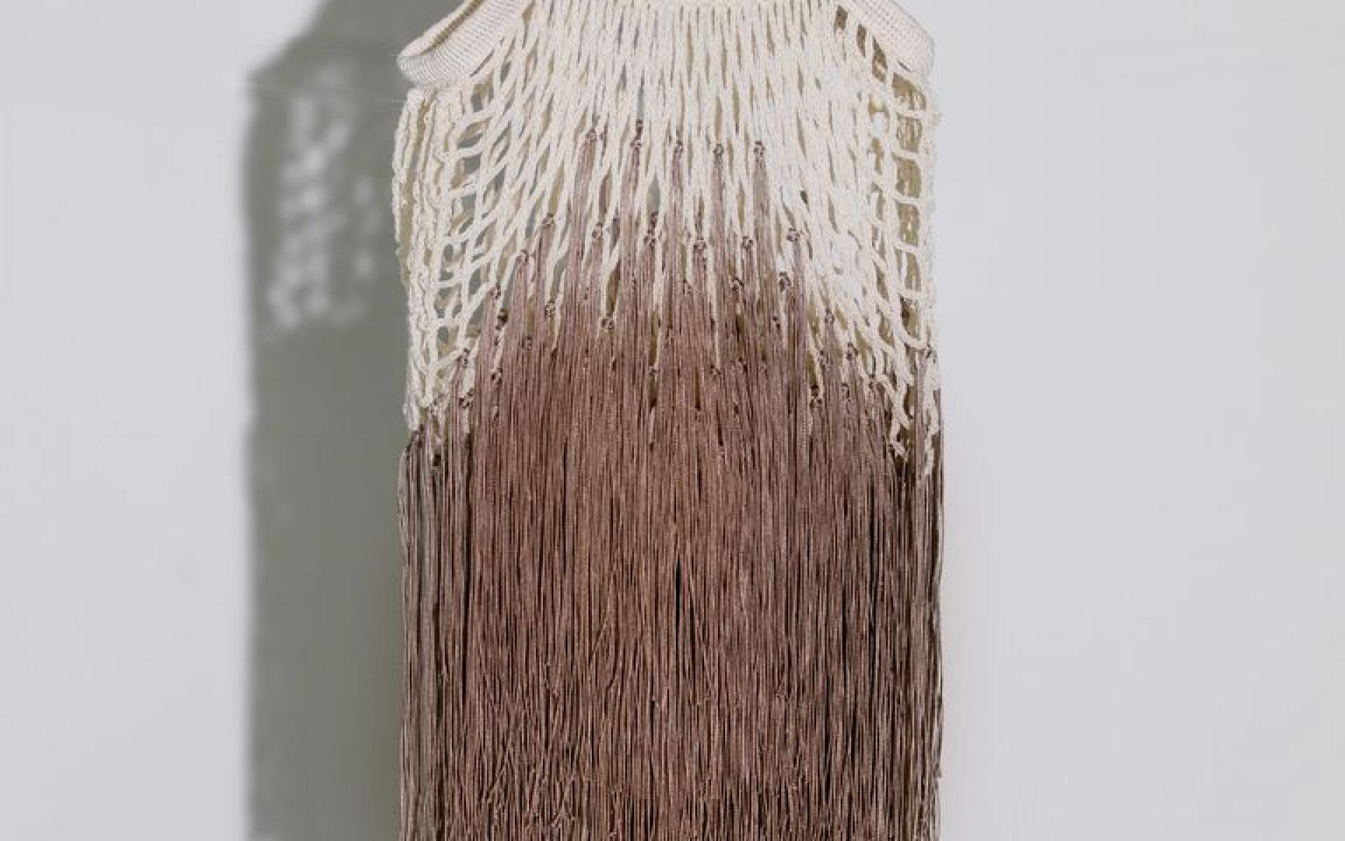 قد تبدو الحقائب الشبكية صغيرة الحجم، إلا أنها مصنوعة من مادة شبكية تمتد لتستوعب جميع أغراضك. قد تبدو الحقائب الشبكية صغيرة الحجم، إلا أنها مصنوعة من مادة شبكية تمتد لتستوعب جميع أغراضك.