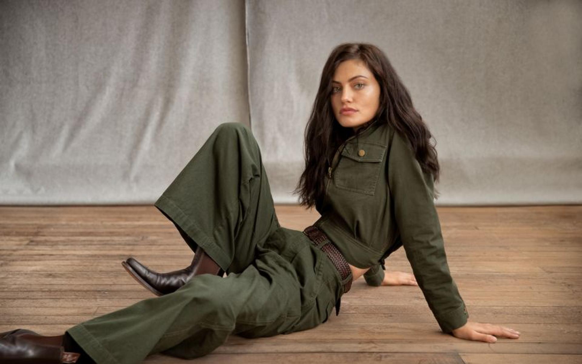 R.M.Williams R.M.Williams